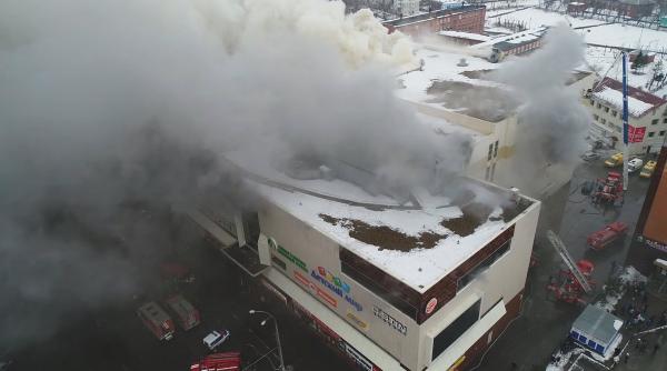 video tragedie in siberia cel putin 64 de morti in incendiul dintr un mall din kemerovo
