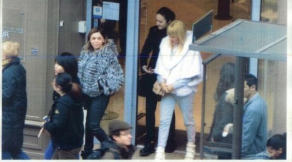 sebastian ghita despre fotografiile de la paris in care apar udrea si bica