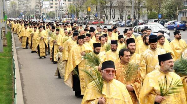 ierarhi preoti monahi si mireni sunt asteptati sambata la pelerinajul ortodox de florii din bucuresti