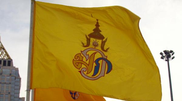 un cantaret a fost achitat pentru lezmajestate verdict foarte rar intalnit in thailanda