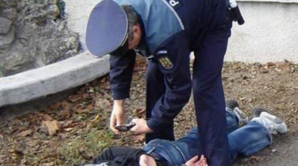 caz socant la arad un baiat de 16 ani a ajuns la spital dupa ce a fost batut crunt de mai multi politisti