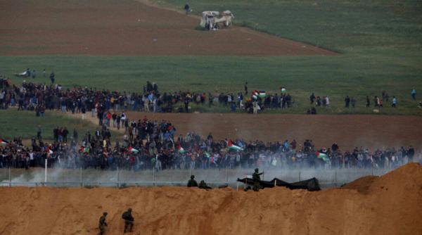 ciocniri violente in fasia gaza soldate cu 5 palestinieni morti si 170 de raniti