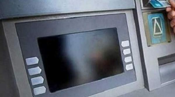 incident incredibil la oradea un baietel de doar doi ani a ajuns la spital dupa ce s a electrocutat la un bancomat