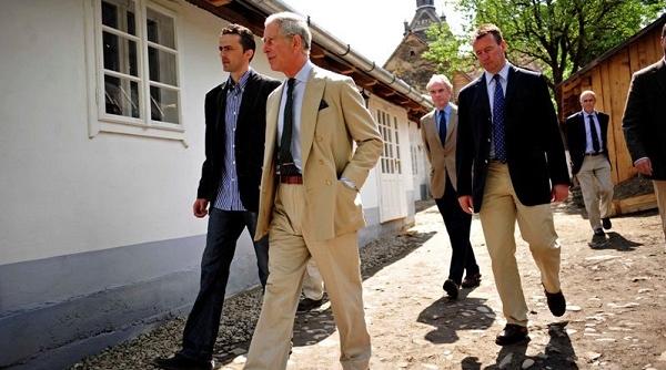 satul printului charles este izolat de viitura