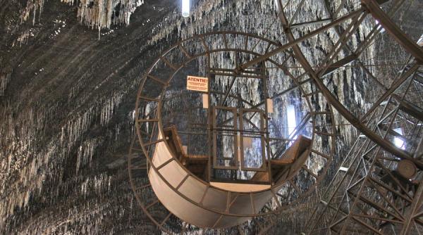 4 turisti blocati in roata mare din salina turda