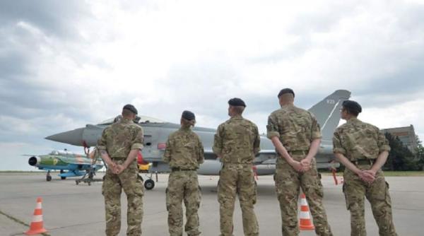 marea britanie a deschis o baza militara in bahrein