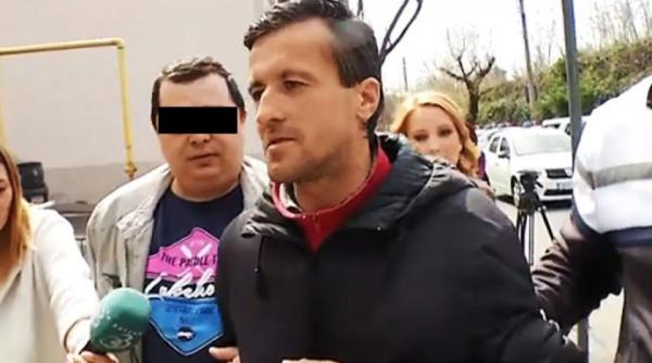 cine este piromanul care a incendiat 8 masini in bucuresti si a vrut sa dea foc unui bloc