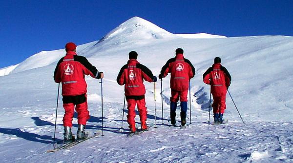turisti rataciti de cateva zile in masivul fagaras cautati de salvamontisti si jandarmii montani