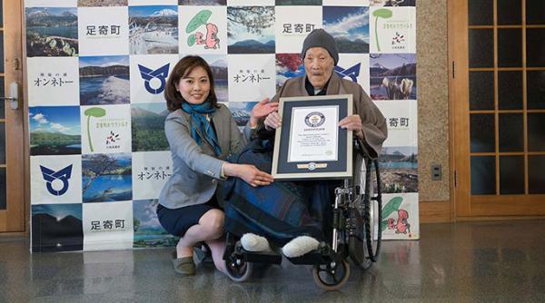 un japonez de 112 ani declarat cel mai batran barbat din lume