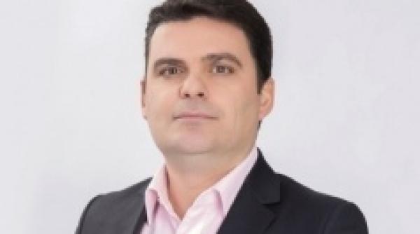 radu tudor devine vizibila incapacitatea cronica a psd de a dezvolta relatii minime externe