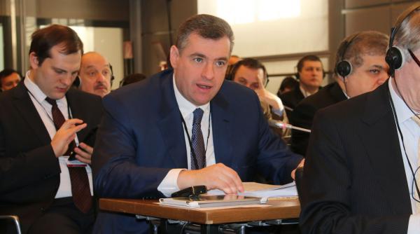 trei activiste din rusia au fost arestate pentru ca au protestat impotriva hartuirilor sexuale