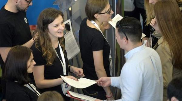 vesti bune pentru romanii care vor sa lucreze in strainatate peste 1 200 de locuri de munca in germania malta si olanda