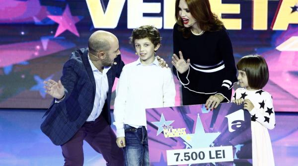 cristina spatar si copiii ei aida si albert au donat cei 7 500 de lei castigati la aici eu sunt vedeta unui baietel nevazator