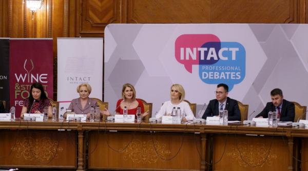 wine street food la palatul parlamentului