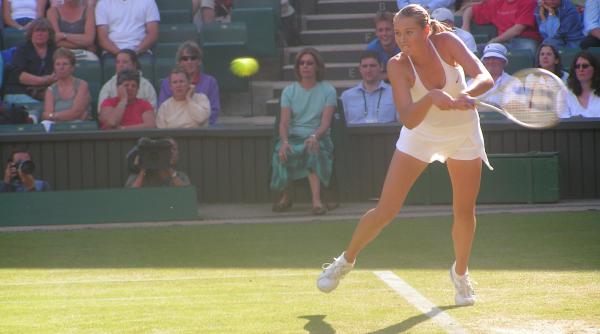 maria sarapova eliminata de caroline garcia in primul tur la stuttgart