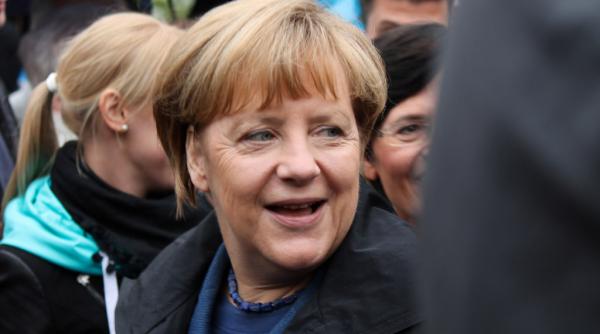 angela merkel le incurajeaza pe fete sa se indrepte spre meserii barbatesti