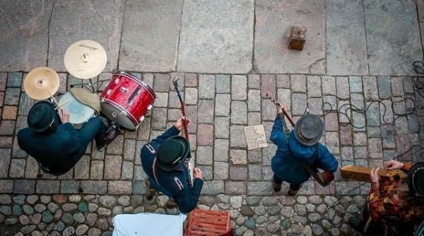 cum ii ajuta finlanda pe cetatenii nevoiasi ai tarii