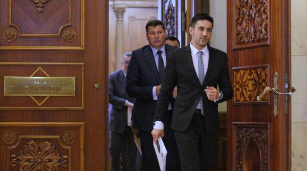 debut cu teama fata de abuzuri ale serviciilor