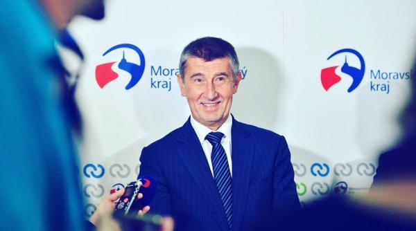 premierul cehiei da in judecata un ziar slovac