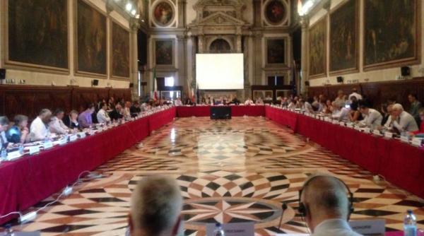 alerta legile justitiei ajung la comisia de la venetia