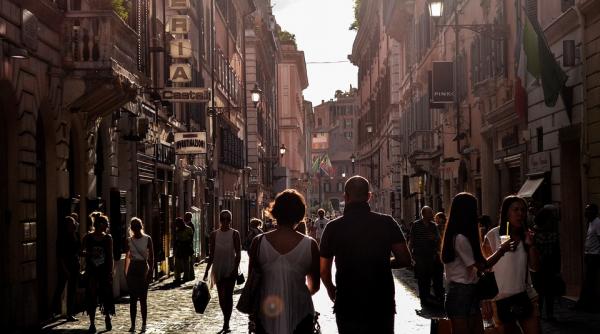 s a creat o miscare impotriva turismului in masa