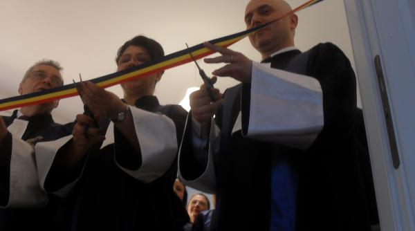 tribunalul permanent de arbitraj institutionalizat are sediu si la bucuresti