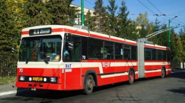 doi raniti dupa ce perna de aer a unui troleibuz a explodat in brasov