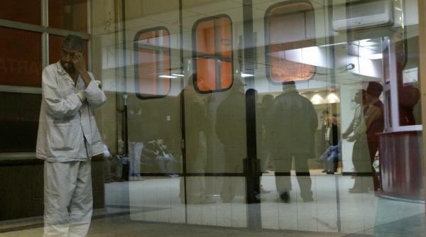 un politist din mangalia a ajuns la spital dupa ce a fost agresat de mai multi barbati