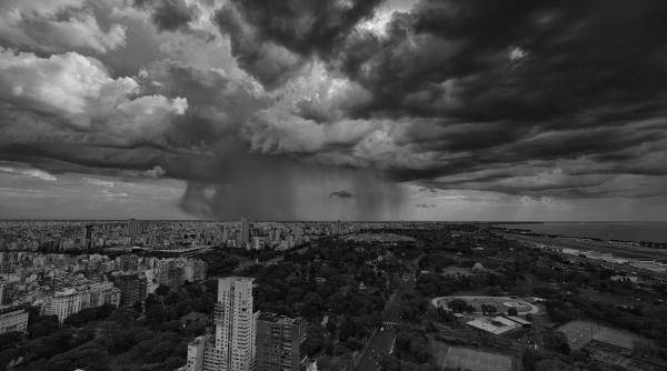 furtuna puternica in buenos aires doua persoane si au pierdut viata