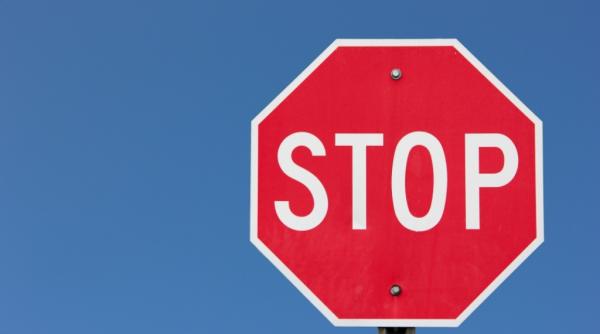 atentie soferi traficul rutier este blocat temporar petransfagarasan