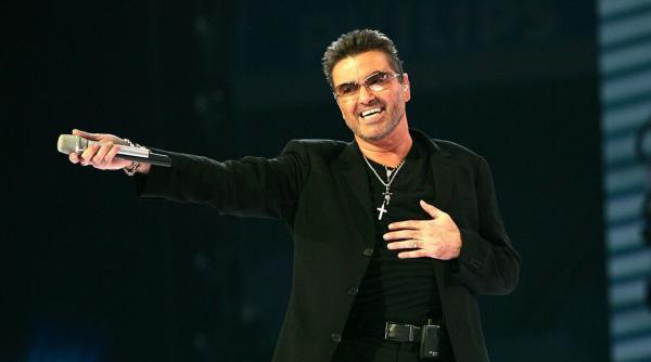 familia lui george michael le cere fanilor sa ridice obiectele omagiale din fata locuintelor sale