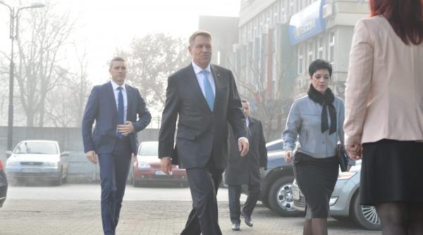 stilul lui traian basescu in perioada klaus iohannis