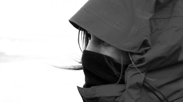 8 motive pentru care iti este frig tot timpul