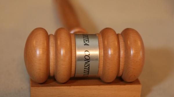 ccr a respins sesizarea privind proiectul de modificare a legii referendumului