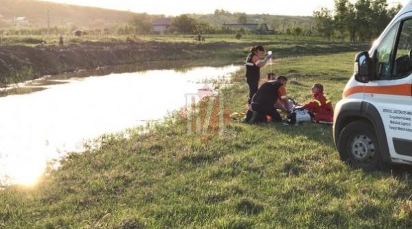 copil de 10 ani inecat intr un canal cu apa