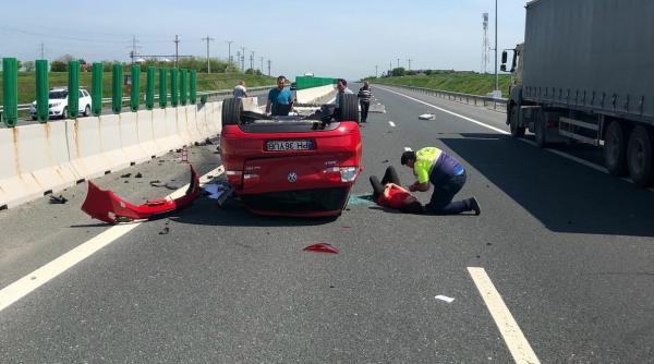 update accident spectaculos pe a2 o masina a sarit peste linia mediana si a aterizat pe capota o femeie ranita grav