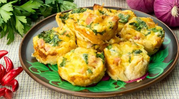 reteta zilei briose cu ou sunca si ceapa verde