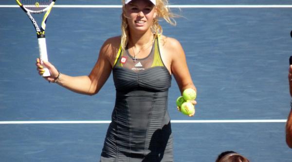caroline wozniacki calificata cu emotii in optimi de finala la madrid