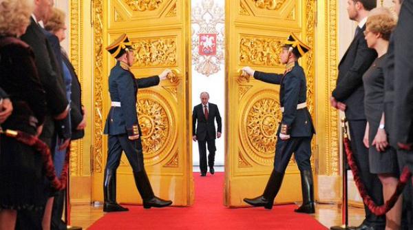 ceremonie fastuaosa la cea de a 4 a ceremonie de investire a lui vladimir putin