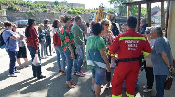 toti medicii si 80 dintre asistentii upu smurd bihor si au dat demisiile