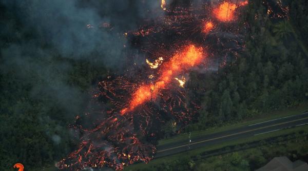 video eruptia vulcanului kilauea din hawaii a distrus 30 de locuinte