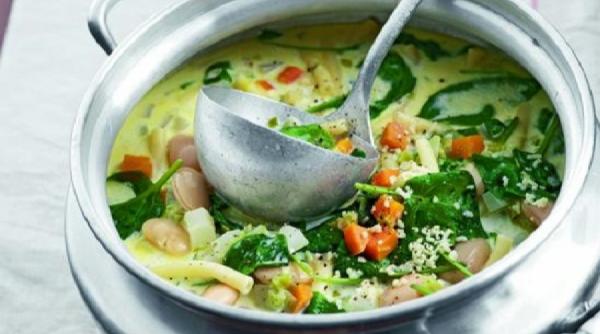 reteta zilei supa ciobaneasca cu lapte si verdeturi