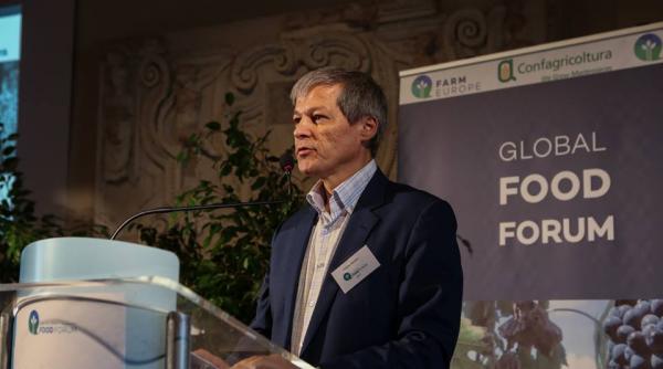 ciolos domnul tariceanu spune ca nu e obligatoriu sa luam lumina de la bruxelles de unde propuneti sa luam lumina