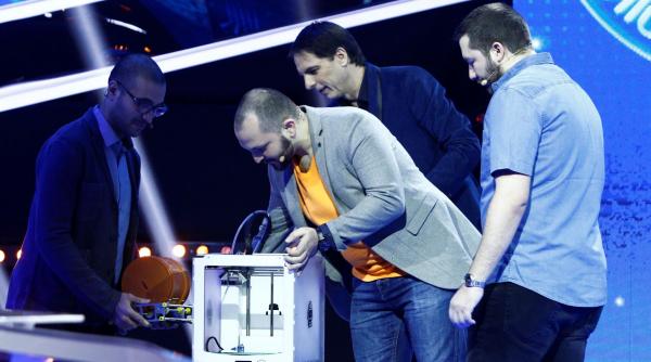 trei inventatori vin la guess my age ghiceste varsta sa castige bani pentru cea mai recenta inventie