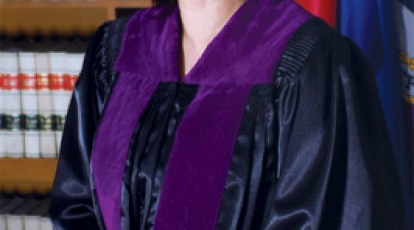 presedinta curtii supreme din filipine un critic vehement al al rodrigo duterte a fost destituita