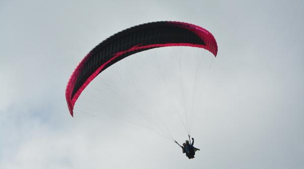 hunedoara parapantist prabusit de la 10 metri