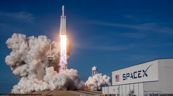 spacex a lansat racheta block 5