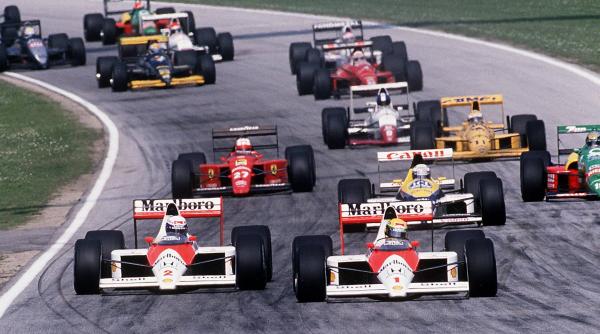 un monopost mclaren pilotat in 1993 de aryton senna vandut la licitatie cu peste 4 milioane de euro