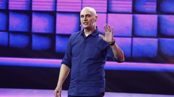 dan tutu intra in finala iumor pe 27 mai de la ora 20 00 la antena 1 nu am nevoie sa scriu nimic pentru ca imi scrie viata