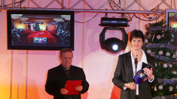 elisabeta lipa cristian topescu nu va putea fi inlocuit niciodata in inimile noastre